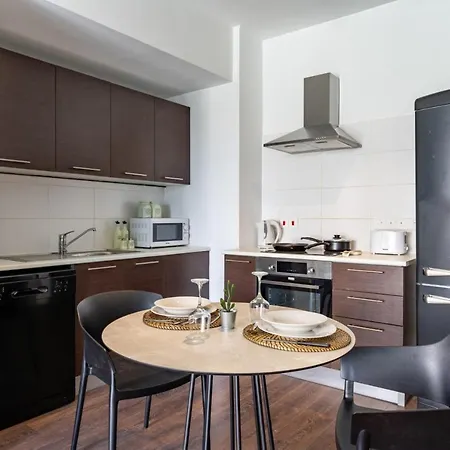Harbor 102 Stylish 1-bedroom In לרנקה
