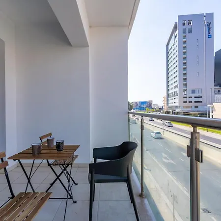 דירה Harbor 102 Stylish 1-bedroom In לרנקה