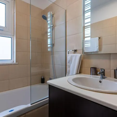 Harbor 102 Stylish 1-bedroom In Apartment Larnaka